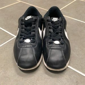 Nike black and white Cortez Men’s US size 9